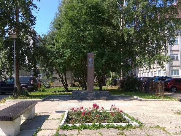 Мемориал Герою Советского Союза Николаю Оплеснину в Сыктывкаре реконструируют на средства предпринимателей
