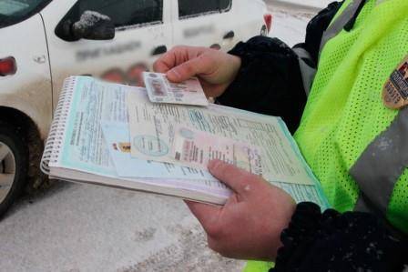 В Ухте иностранный гражданин обвиняется в использовании поддельного водительского удостоверения
