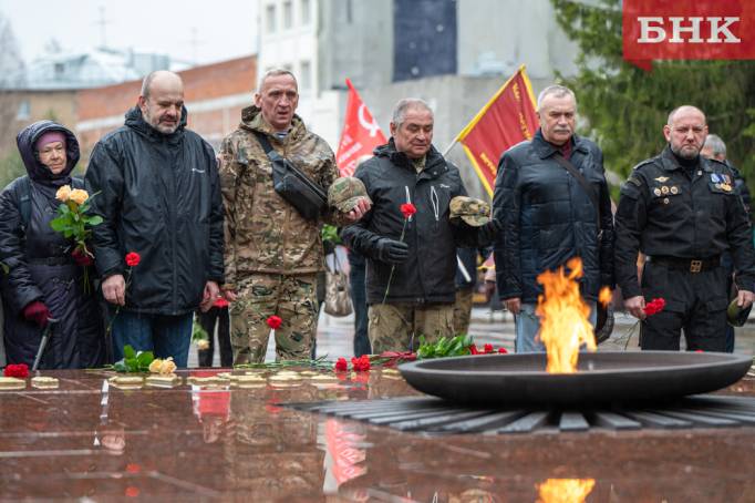 В Сыктывкаре почтили память погибших в контртеррористической операции на Северо-Кавказе