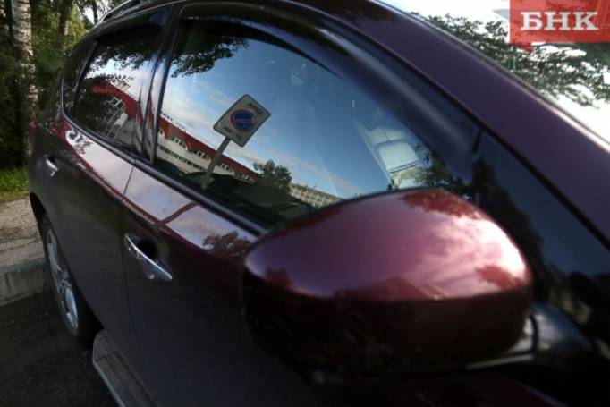 Забравшему служебный автомобиль вместо зарплаты строителю моста в Сыктывдине назначили штраф