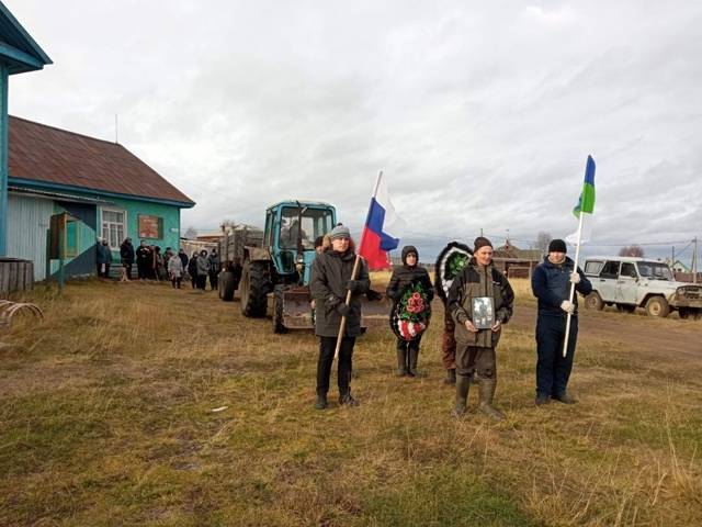 В Медвежке простились с Евгением Филипповым
