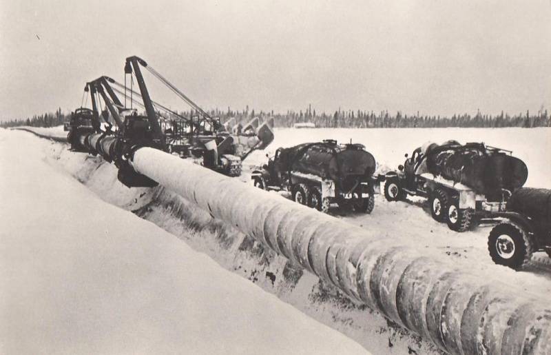 ИЗ ИСТОРИИ ТРАНСПОРТА НЕФТИ