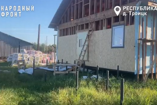 Отсутствие работников на стройплощадке ФАПа в Троицке объяснили перемещением бригад