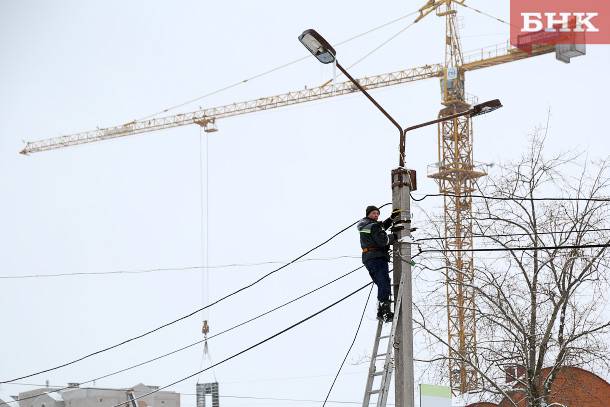 Операторов не устроила стоимость размещения кабелей на фонарных столбах в Сыктывкаре и Эжве