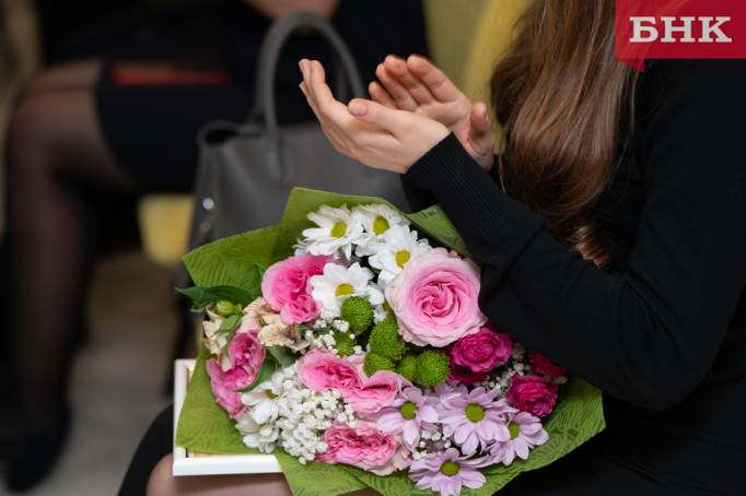 Заслуженными работниками Коми стали тренеры, овощевод, врач и депутат