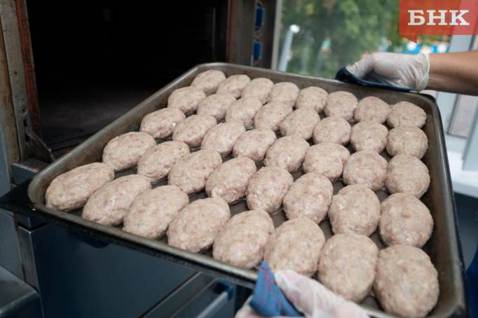 Администрация Сыктывкара ответила на жалобы о питании в школах