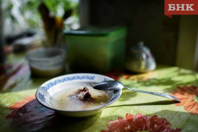 Квашеный борщевик, пустовара и блины на крови: как питались в деревне коми XX века
