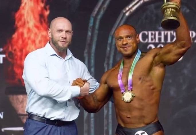 Бодибилдеры Коми успешно выступили на чемпионате Москвы