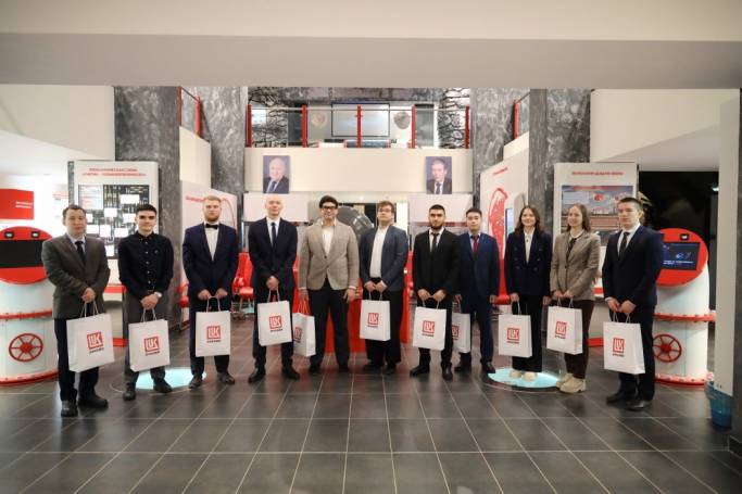 В Ухте и Усинске молодых специалистов посвятили в нефтяники