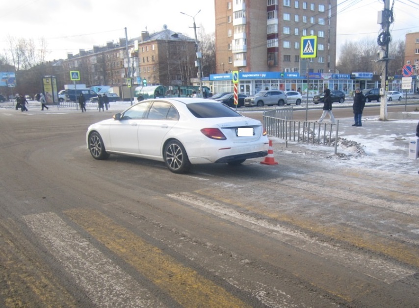 В Ухте 83-летнюю женщину сбил «Мерседес»