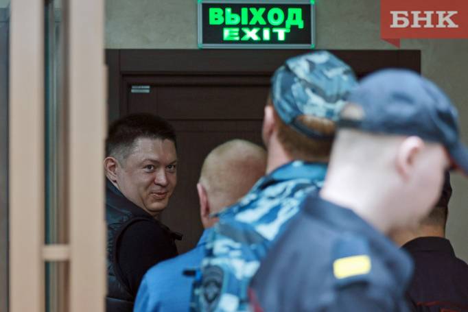 «Мы же в машине договорились»: по новому делу бывшего политтехнолога Сергея Гапликова допросили сотрудников наркодиспансера