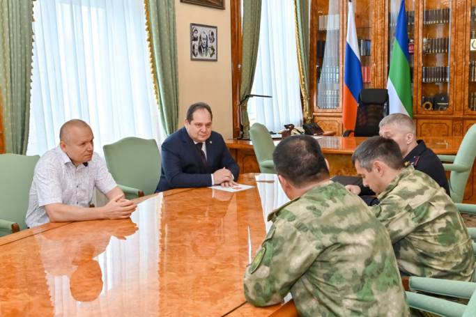 Нового начальника Центра подготовки личного состава Северо-Западного округа Росгвардии представили Ростиславу Гольдштейну