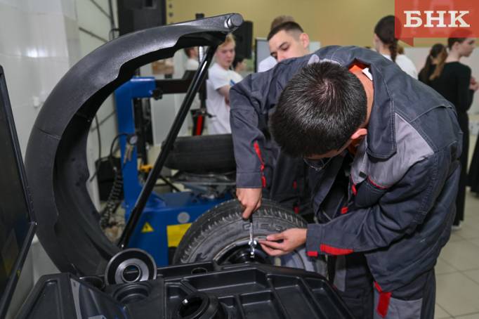«Кластеры трудоустройства»: в Коми «Профессионалитет» повышает шансы молодежи найти работу