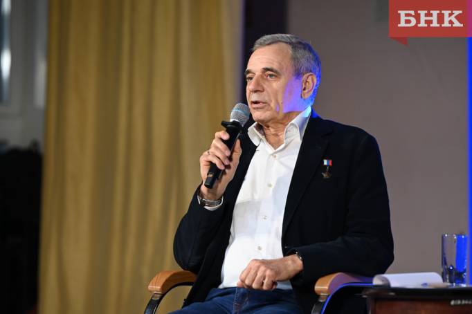 «Я в космосе делал себе УЗИ глаза»: космонавт Михаил Корниенко рассказал молодежи Коми об экспериментах на МКС