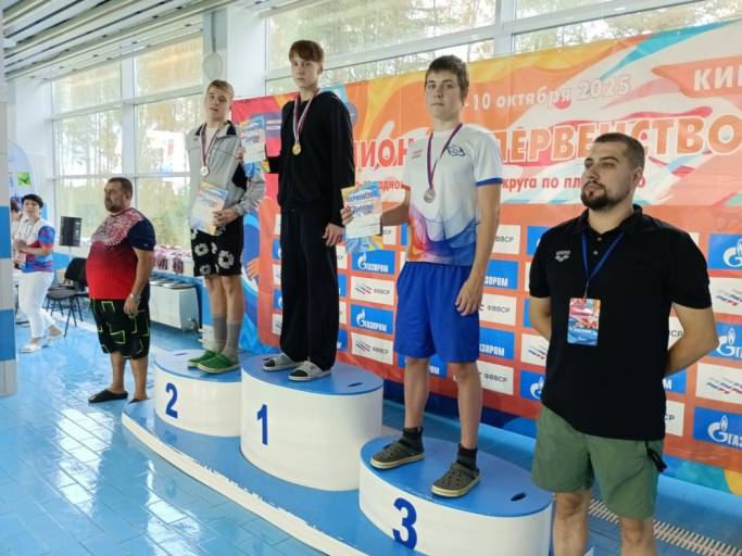 Сборная Коми по плаванию стала третьей на чемпионате и первенстве СЗФО